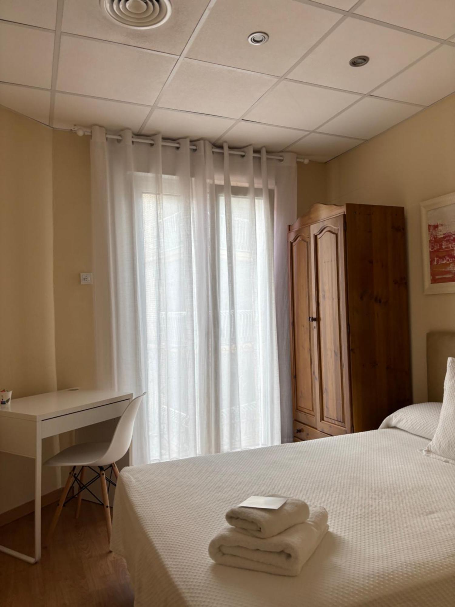 Hotel Restaurante El Colono Gallur 外观 照片